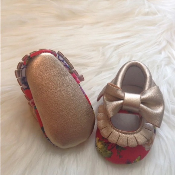 Red floral print Moccasins - Picture 4 of 5